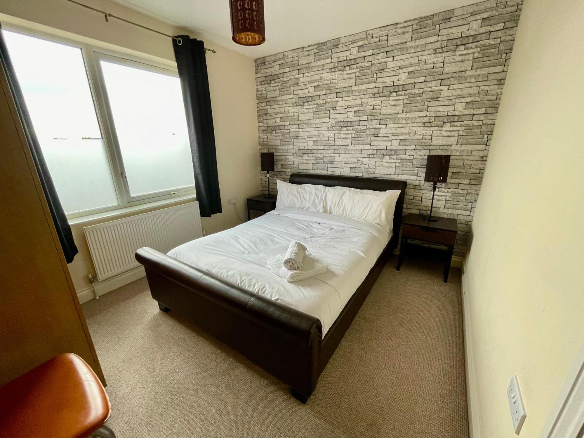 2 Bedroom City-Centre Apartment With Free Parking 벨파스트 외부 사진