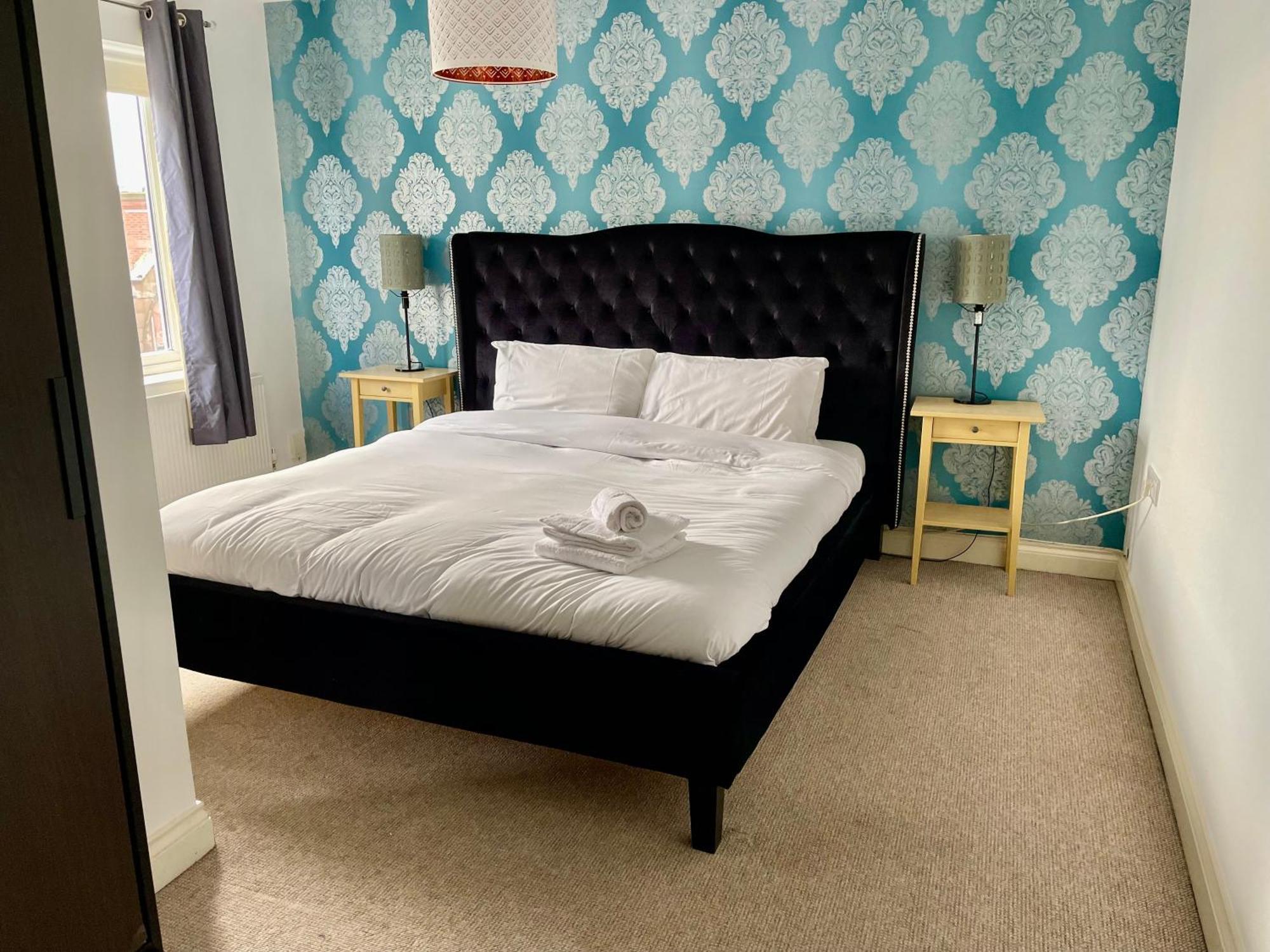 2 Bedroom City-Centre Apartment With Free Parking 벨파스트 외부 사진